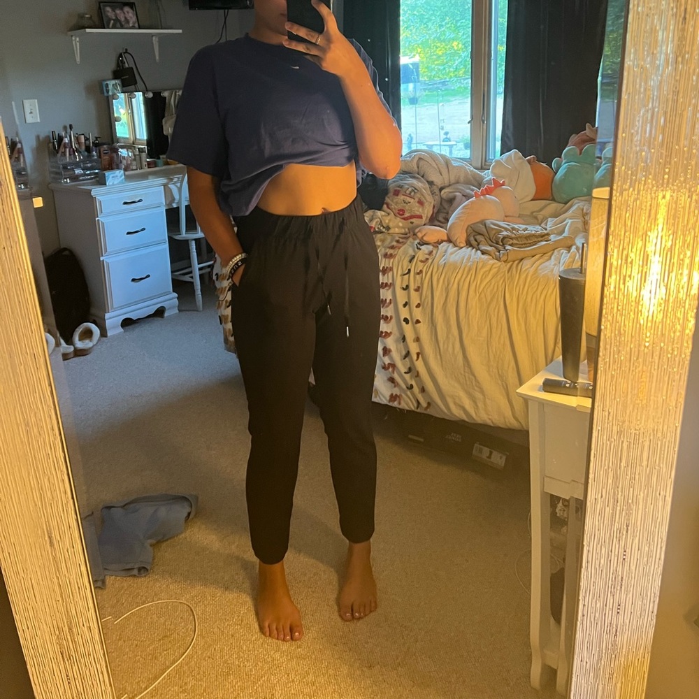 Lululemon Stretch High-Rise Cropped Pant 23”